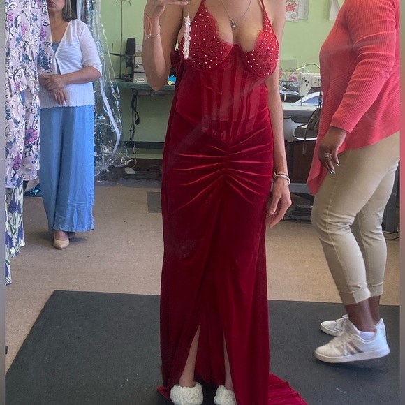 Red Velvet dress for prom(ended up not going). It was size 2, got taken in . - Picture 9 of 10